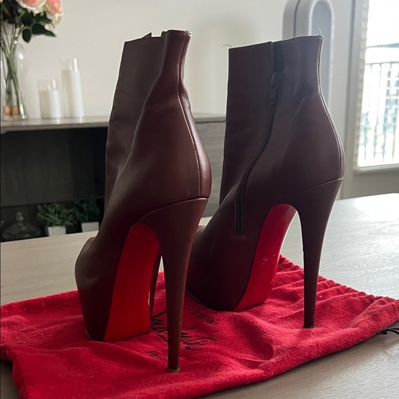 Christian Louboutin Brown Leather Platform Ankle Boots with Red Sole - Picture 4 of 5